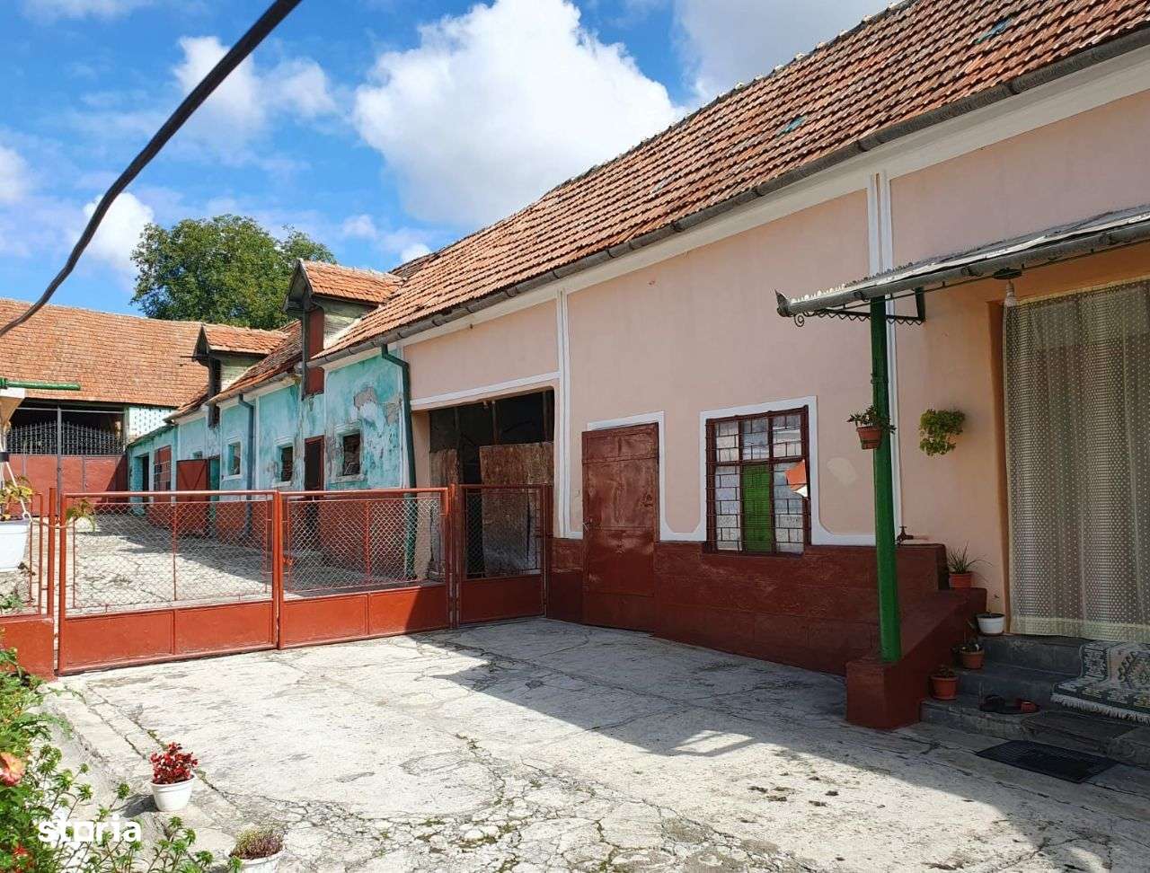 SC VIMAK vinde casa saseasca in loc.Maierus,Brasov . - Imagine principală: 4/12