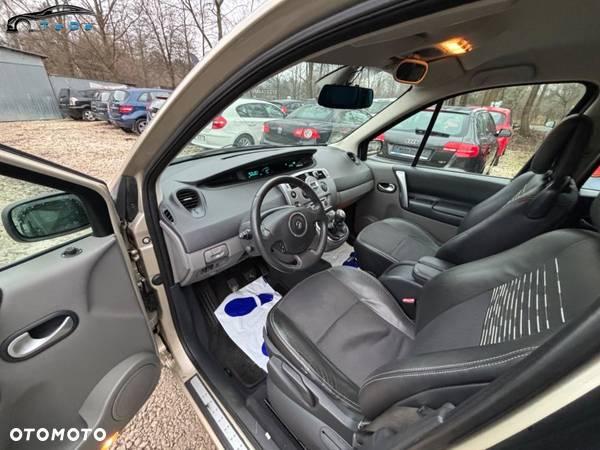 Renault Scenic 1.9 dCi FAP Avantage - 12