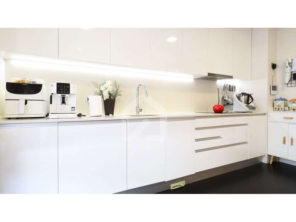 Moradia T3 + T0 em Condomínio Fechado com Piscina à Venda em Vila N...-17