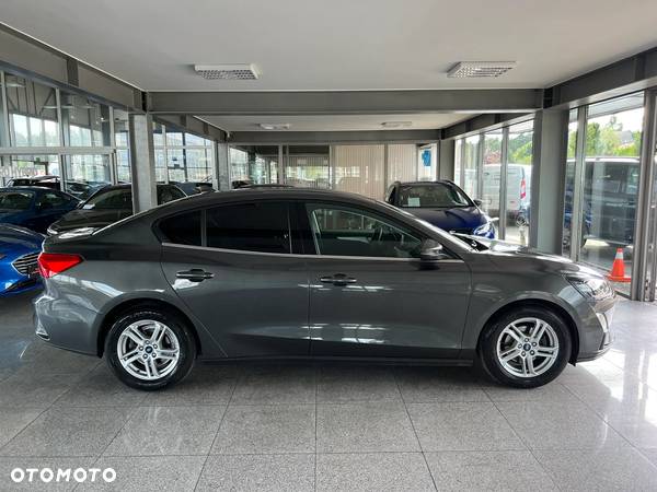 Ford Focus 1.0 EcoBoost Connected - 17