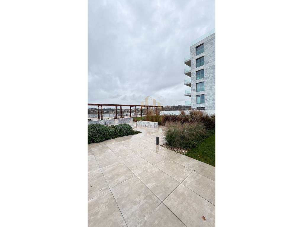 Apartamento T4 condomínio com piscina á beira mar - Madalena - Grande imagem: 2/5