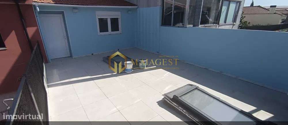 Moradia Térrea T5 Renovada com pátio em Campanhã - Grande imagem: 3/4