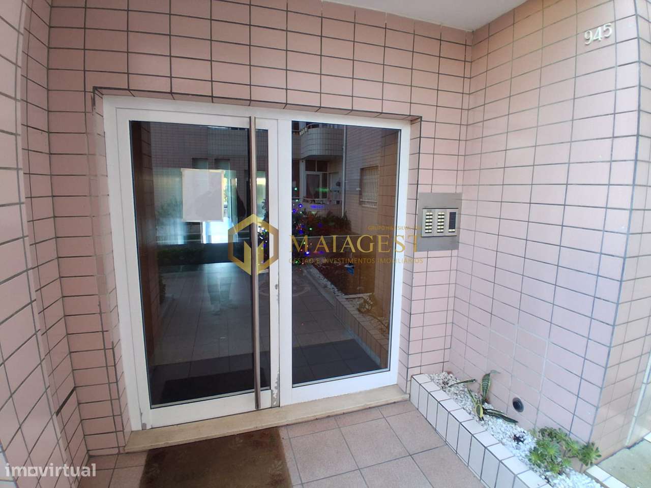 Apartamento T2 junto a estação de Metro em Baguim do Monte-32