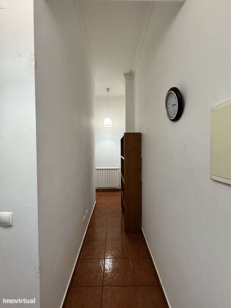 T1 com 45m², cozinha equipada e localização privilegiada - Grande imagem: 3/15