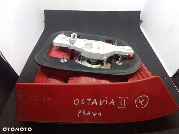 LAMPA PRAWY TYŁ SKODA OCTAVIA II KOMBI 1Z9945096 - 4