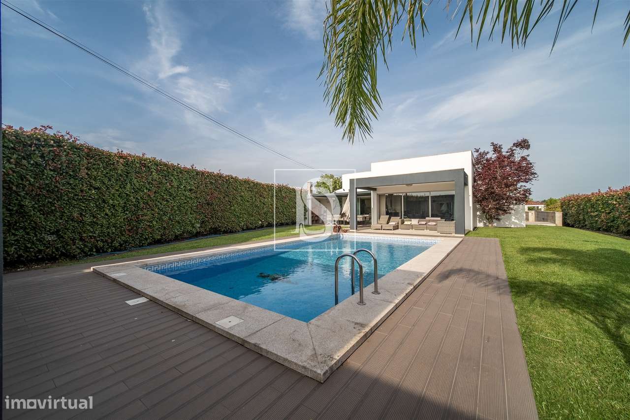 Exclusiva Moradia T4+1 c/ Piscina Aquecida e mais de 380 m²-35