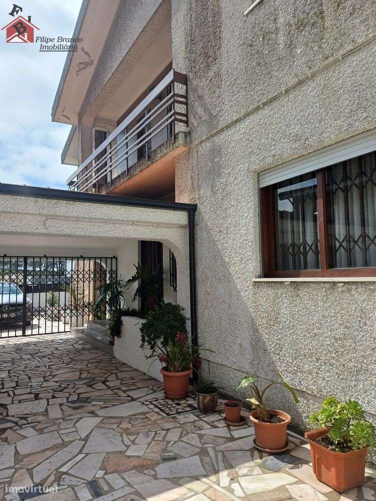 ESPAÇOSA MORADIA V5 3 FRENTES 800M DO GAIASHOPPING - Grande imagem: 5/32