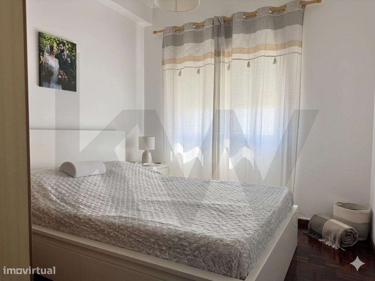 Apartamento T3 em São João da Talha, com vista rio e lugar de parqueam-13