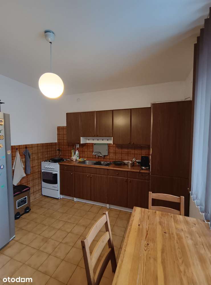 Gotowy do zamieszkania-dom 300 m2 z 2 niezależnymi mieszkaniami (2KW).-10