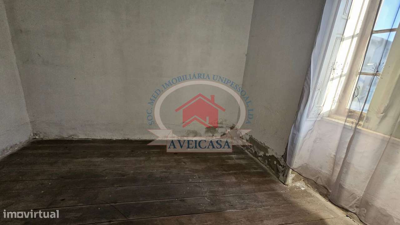 CASA GANDARESA EM VERDEMILHO PARA RECUPERAR-20