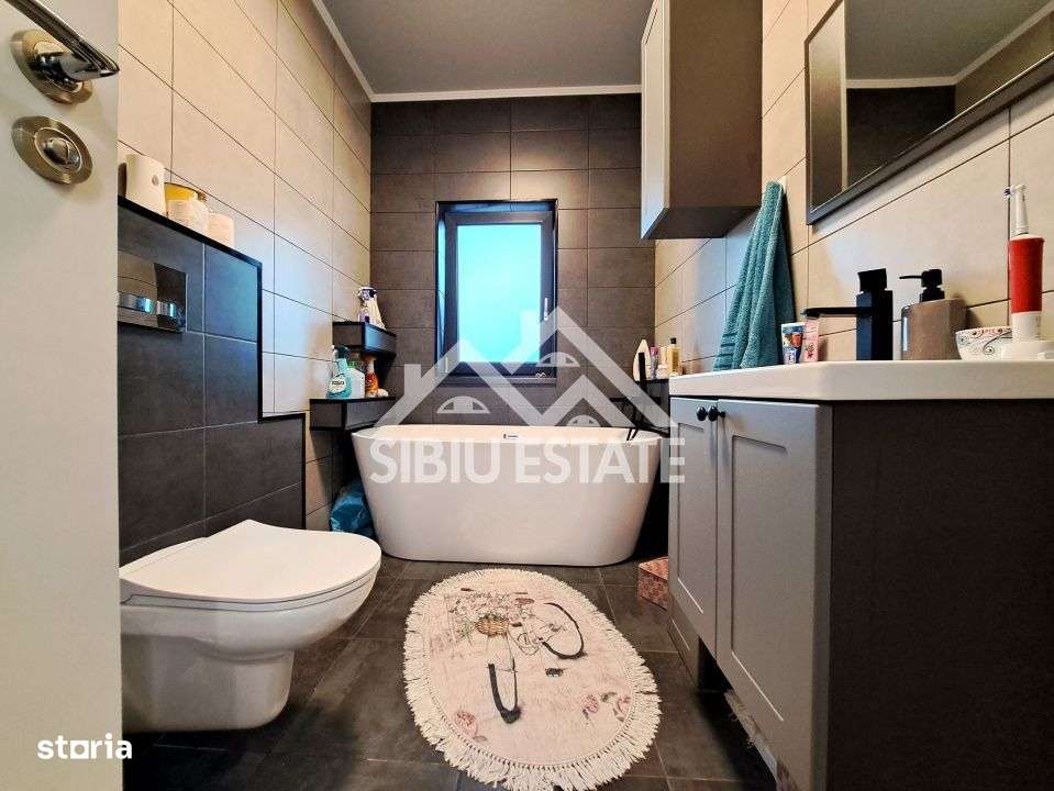 Casa Cisnadioara, Sibiu, 4 dormitoare, 2 bai, Ready to move - Imagine principală: 4/20