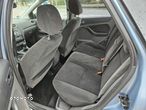 Ford Focus 1.6 16V Ghia - 6