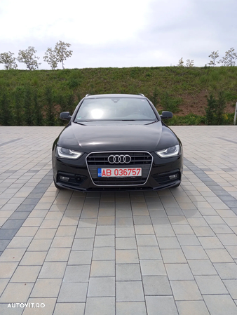 Audi A4 Avant 2.0 TDI DPF multitronic S line Sportpaket - 2