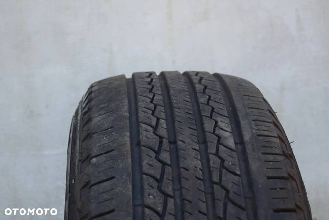 OPONA 235/65 R17 - 8