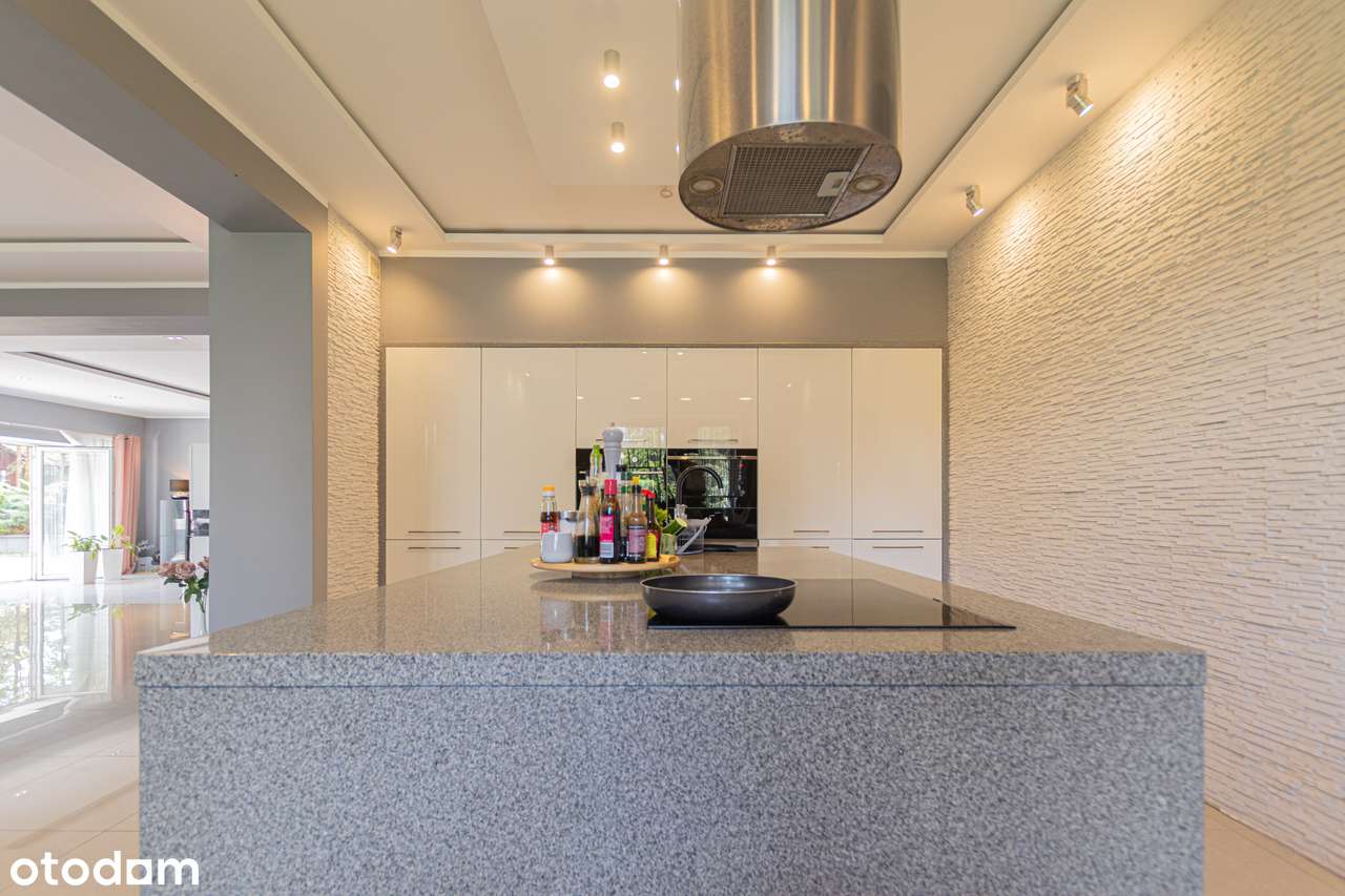 Willa z Duszą i Potencjałem w Łomiankach – 1000 m² luksusu - Pełny obrazek: 3/19