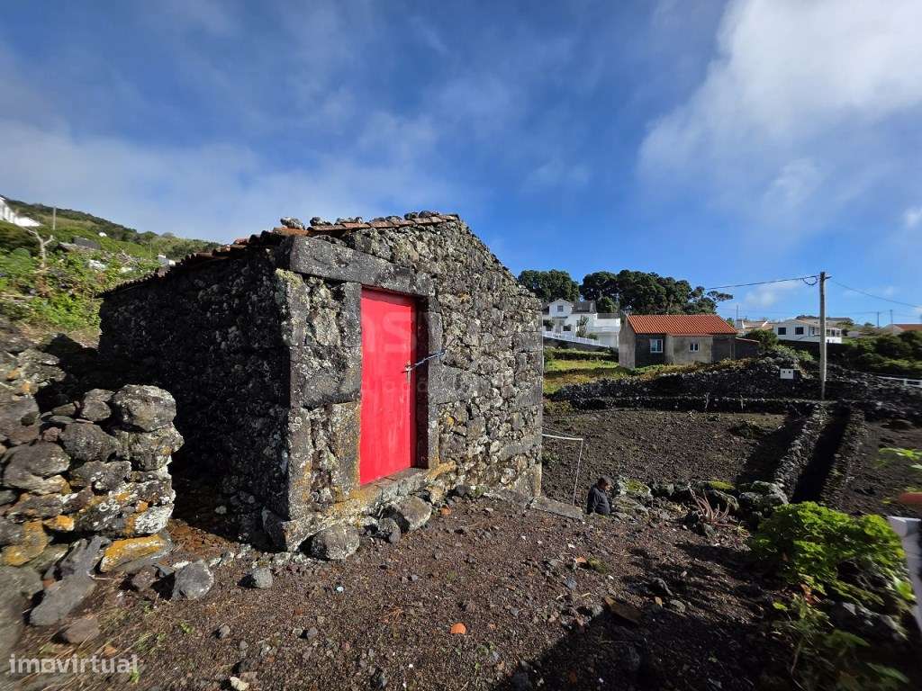 Antiga adega a 400 m da Poça das Mujas - Grande imagem: 5/11