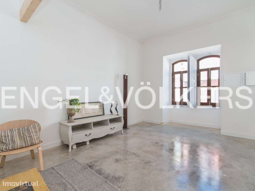 Investimento: Moradia renovada com 2 anexos em Faro - Grande imagem: 2/31