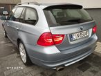 BMW Seria 3 318i Touring - 13