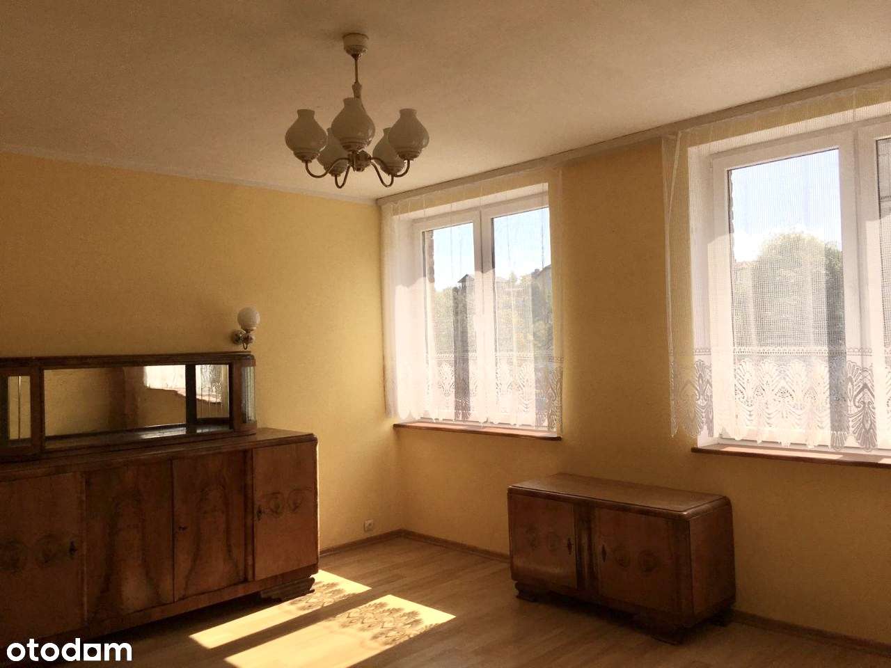 56m, 2 pokoje, 4 przystanki od Starego miasta! przystanek pod blokiem