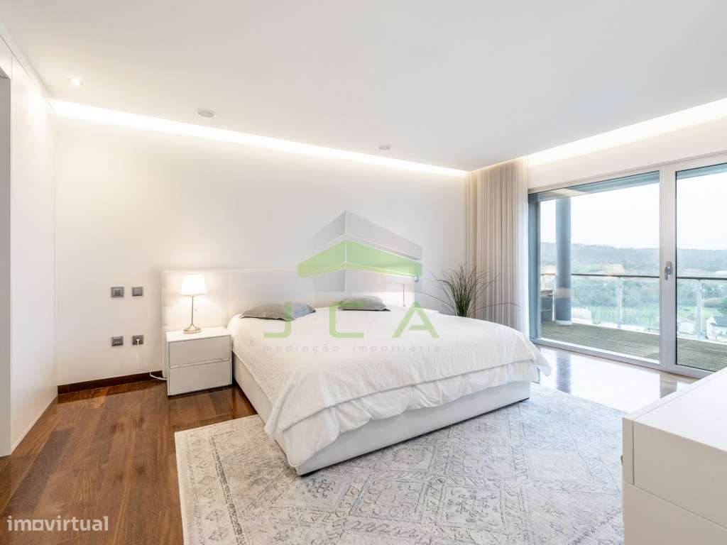 Moradia V4 isolada a 3min de Leiria-37