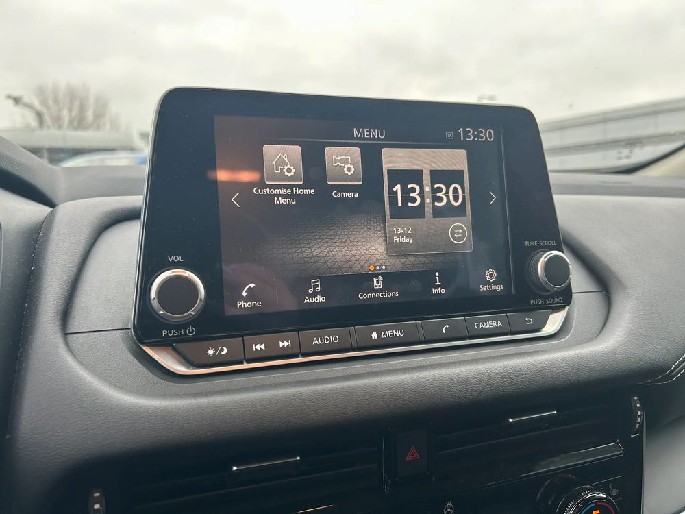 Kamera / Czujniki Tył / Ekran 8” / Martwe Pole / Carplay i Android