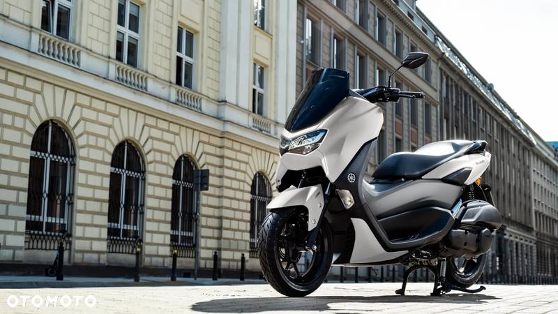 Yamaha NMAX - 18