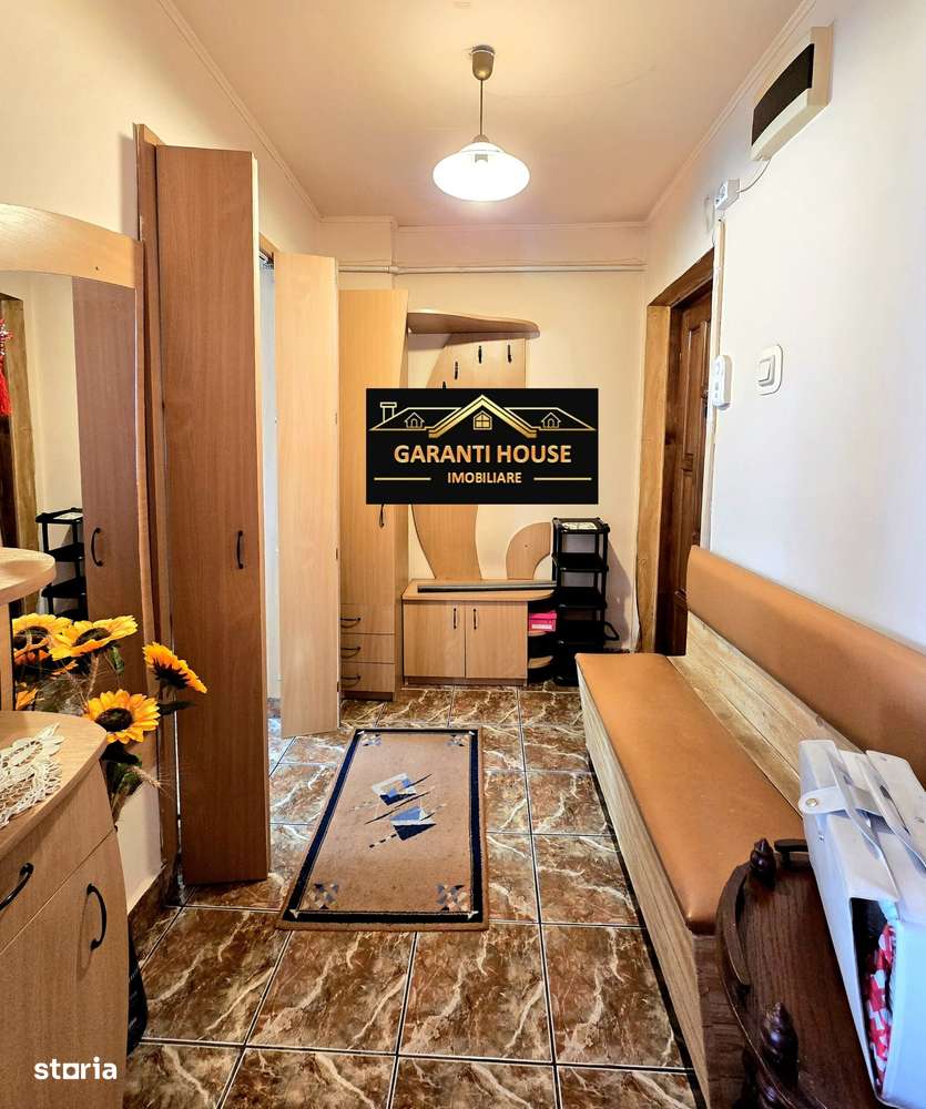 Victoriei, apartament cu 2 camere, etaj 3, garaj, 79 500€ negociabil-1