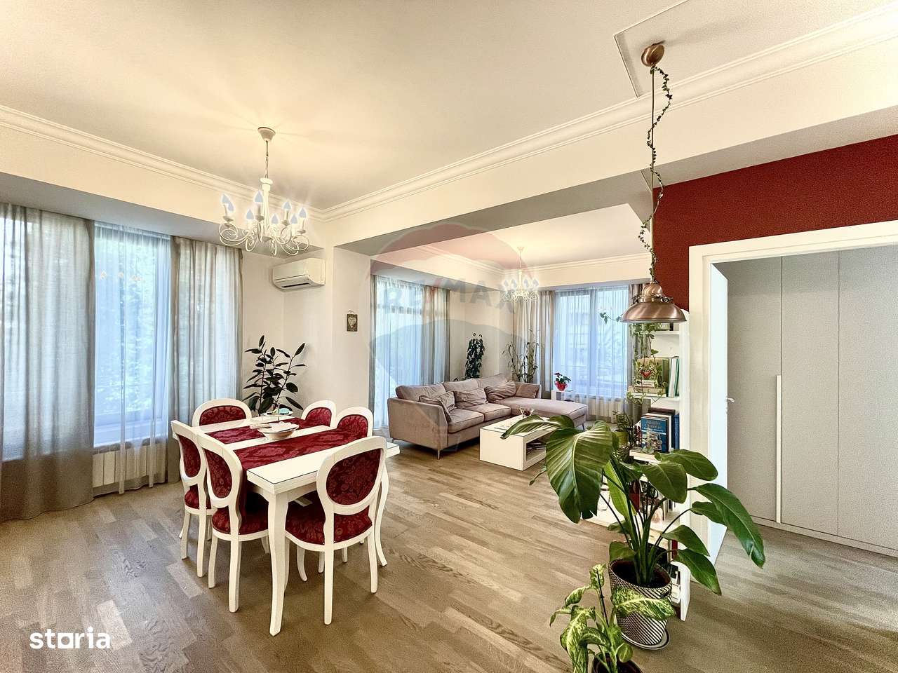 Apartament cu 3 camere de vanzare în zona Calea Calarasilor - Imagine principală: 2/8