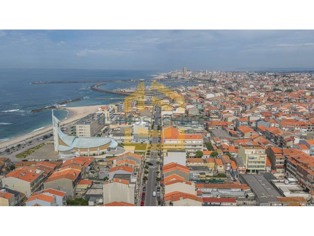 Apartamento T2 Rés do Chão Elevado totalmente renovado com terraço ...-20