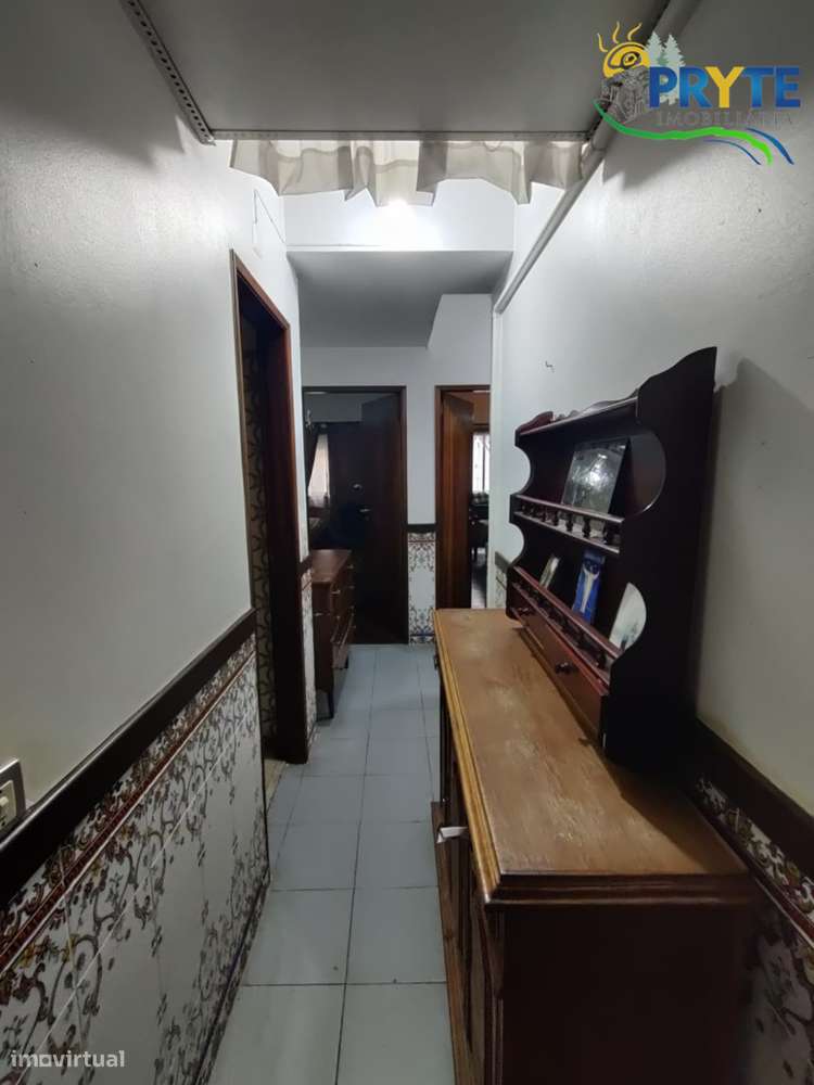 Apartamento T1+1 situado em Campolide-26