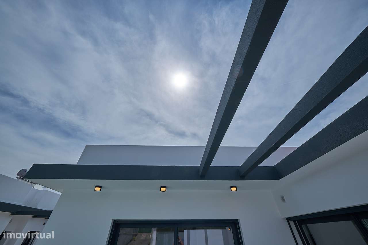 Moradia Térrea V3+1 c/Piscina - Fernão Ferro-32