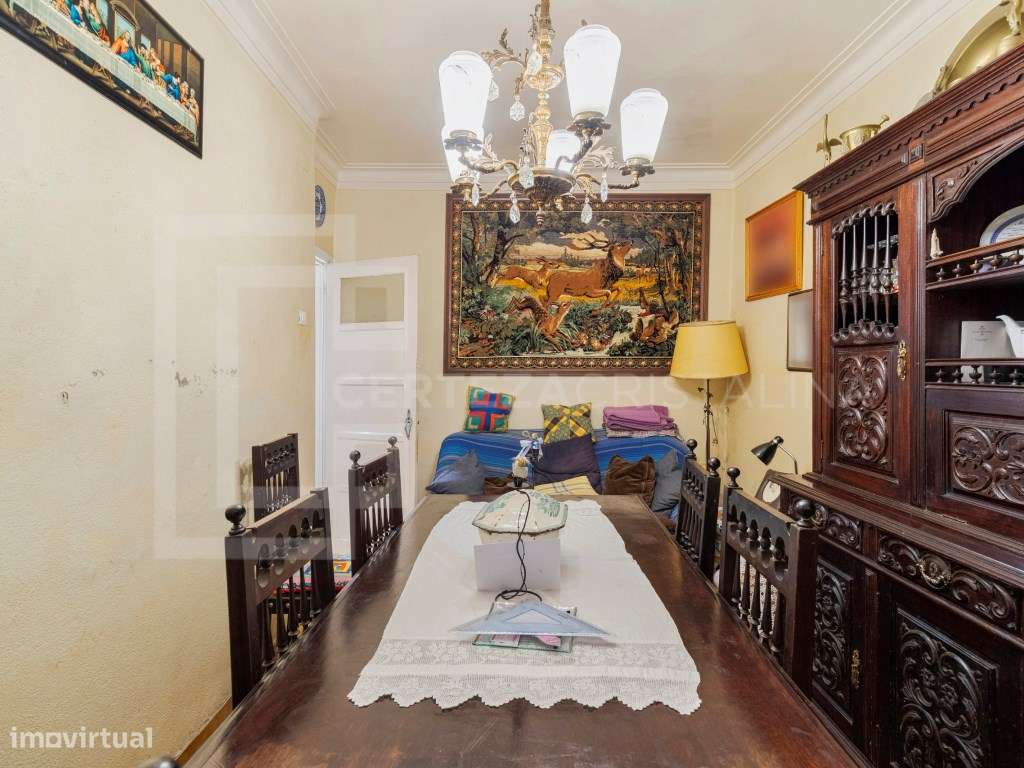 T2 com Logradouro Privativo - Excelente Potencial na Damaia - Grande imagem: 4/23