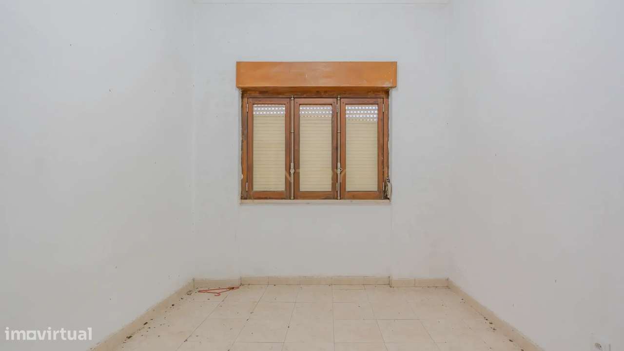 Moradia Isolada com Terreno de 1041 m² – Um Mundo de Possibilidades!-34