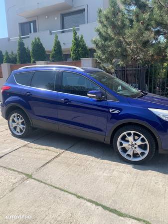 Ford Kuga 2.0 TDCi 4WD Powershift Titanium - 1