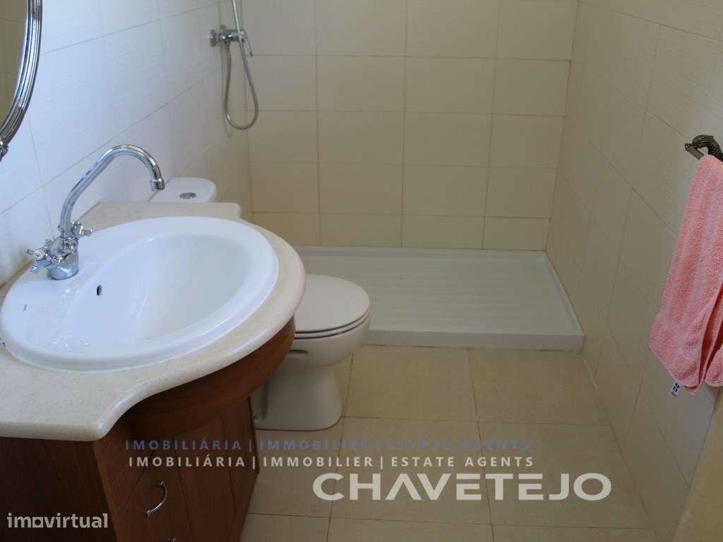 Oportunidade! Quinta com moradia, anexo e terreno próxima da Albufe...-10