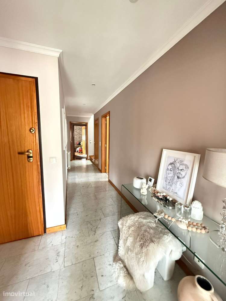 Excepcional Apartamento T4 Dúplex, Nogueira da Maia-8