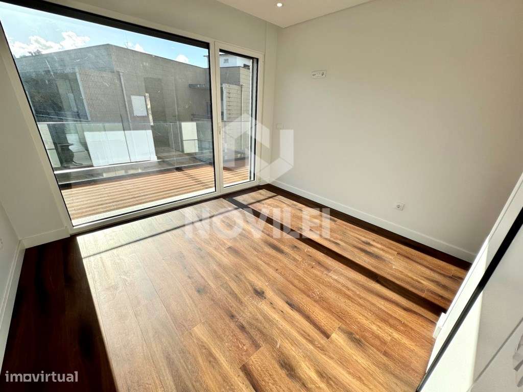 Moradia T3 em condomínio Fechado no centro de Leiria.-24