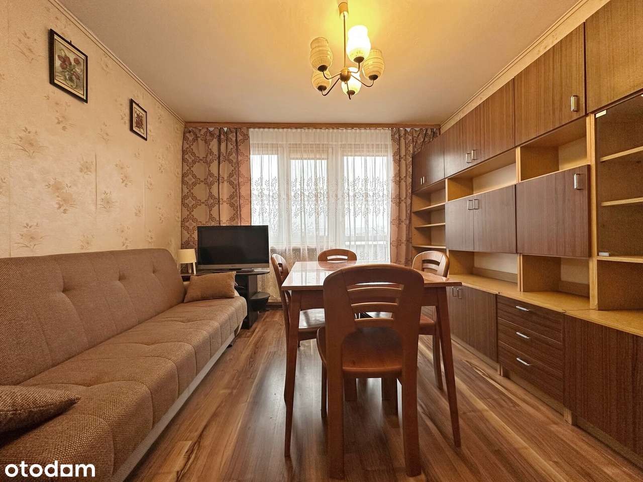 Mieszkanie 4 pokojowe z miejscem postojowym-1