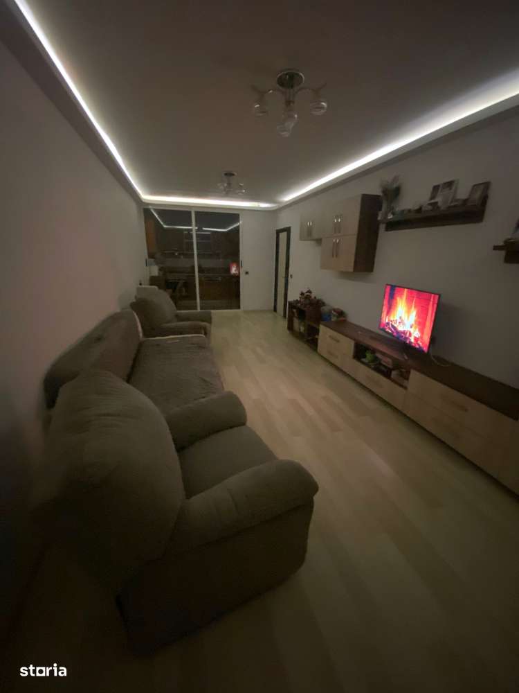 Vanzare Apartament 3 camere/loc parcare/boxa ,Tractorul, BRASOV-6