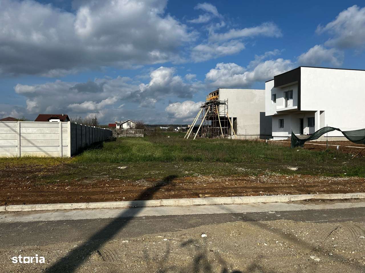 Teren intravilan zona Ford,cartier Casa Noastra,Al.III Stejarului.-0