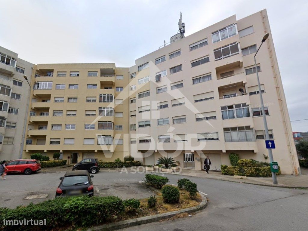 Lg. Garagem na Pct. D. Marcos da Cruz Nº 67 - Leça Palmeira - Grande imagem: 1/6