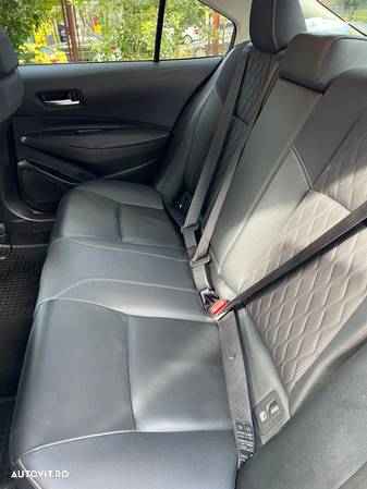 Toyota Corolla 1.8 HSD Exclusive interior Negru - 16