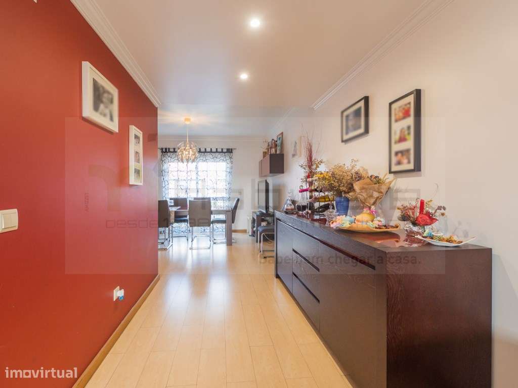 Moradia T5 com Jardim, Garagem ampla e Espaço para Piscina-10