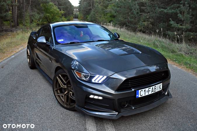 Ford Mustang 5.0 V8 GT - 20