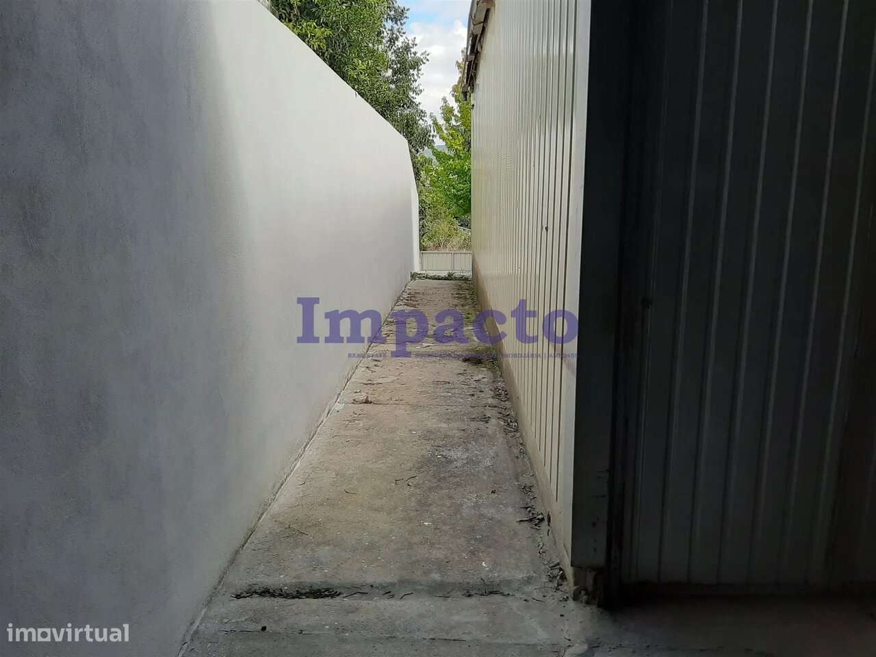 Armazém em São João da Madeira - Grande imagem: 2/12