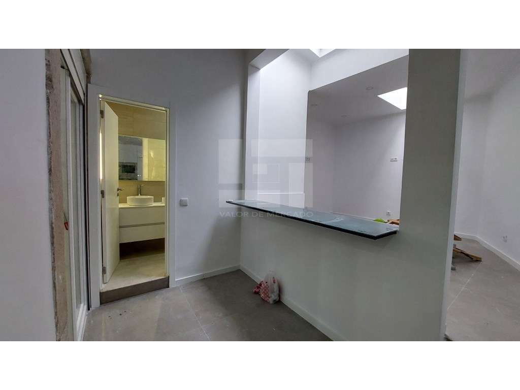 Apartamento T3 de duas frentes, totalmente remodelado, Angelina Vidal - Grande imagem: 3/21