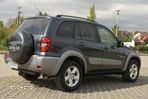 Toyota RAV4 - 9