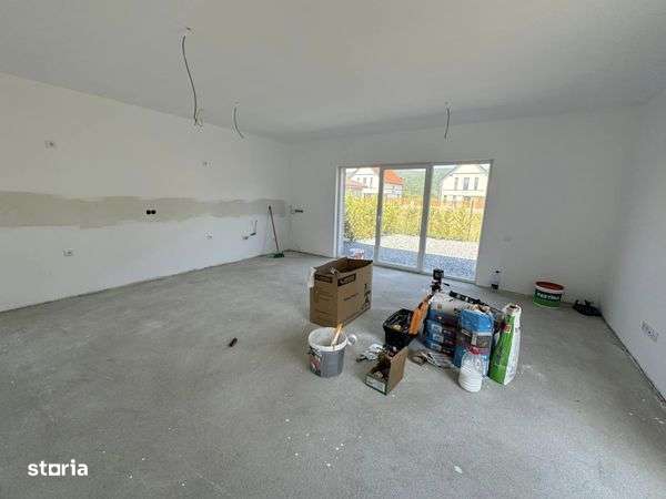 Casa noua cu gradina, parcare privata zona Talmaciu-0