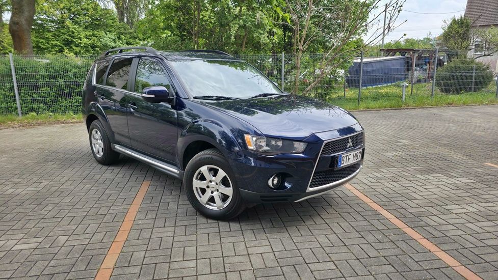 Mitsubishi Outlander II 2.0 2WD Diamant Edition 2011