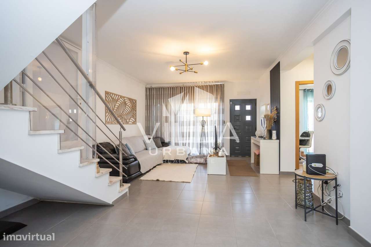 Moradia T3+1 Isolada com Jardim e Excelentes Áreas | Quinta do Anjo-20